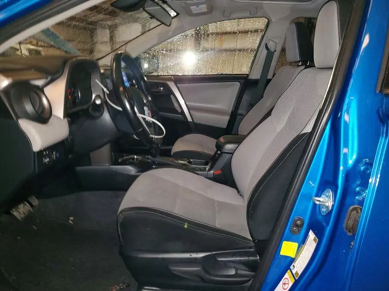 2018 TOYOTA RAV4 XLE  