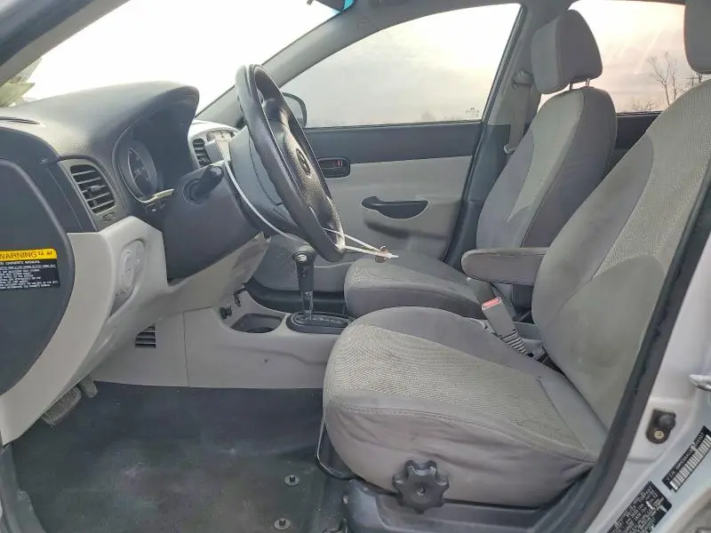 2011 HYUNDAI ACCENT GLS  