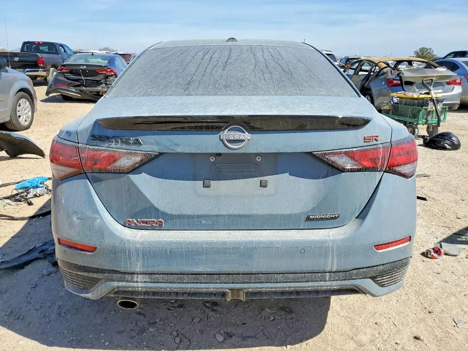 2025 NISSAN SENTRA SR  