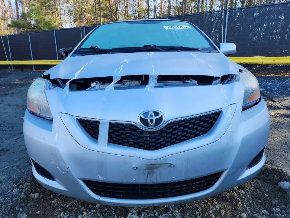 2010 TOYOTA YARIS BASE  