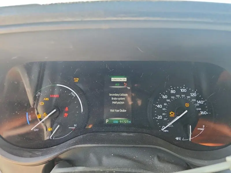 2021 TOYOTA SIENNA LE  