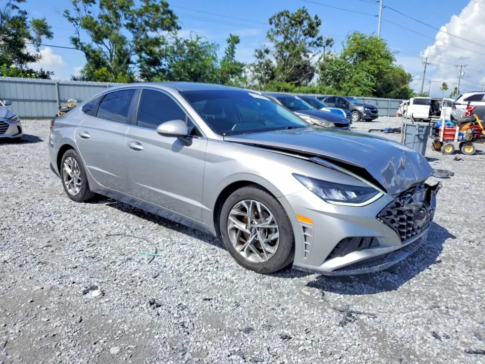 2022 HYUNDAI SONATA SEL  