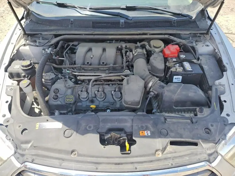 2015 FORD TAURUS SE  