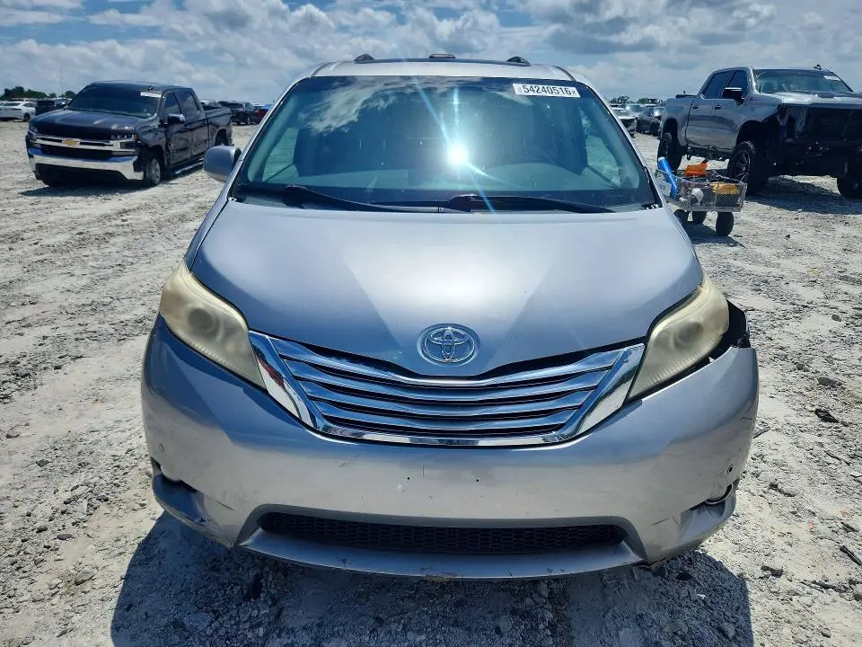 2011 TOYOTA SIENNA LIMITED 7-PASSENGER  