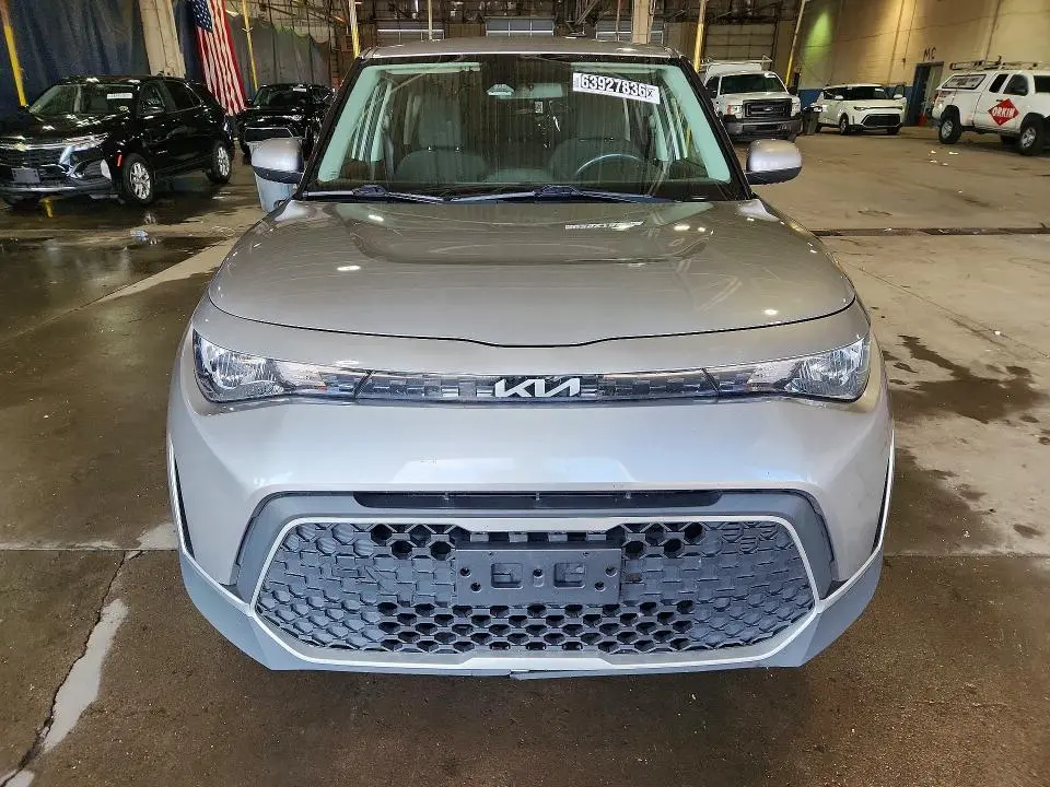 2023 KIA SOUL LX  