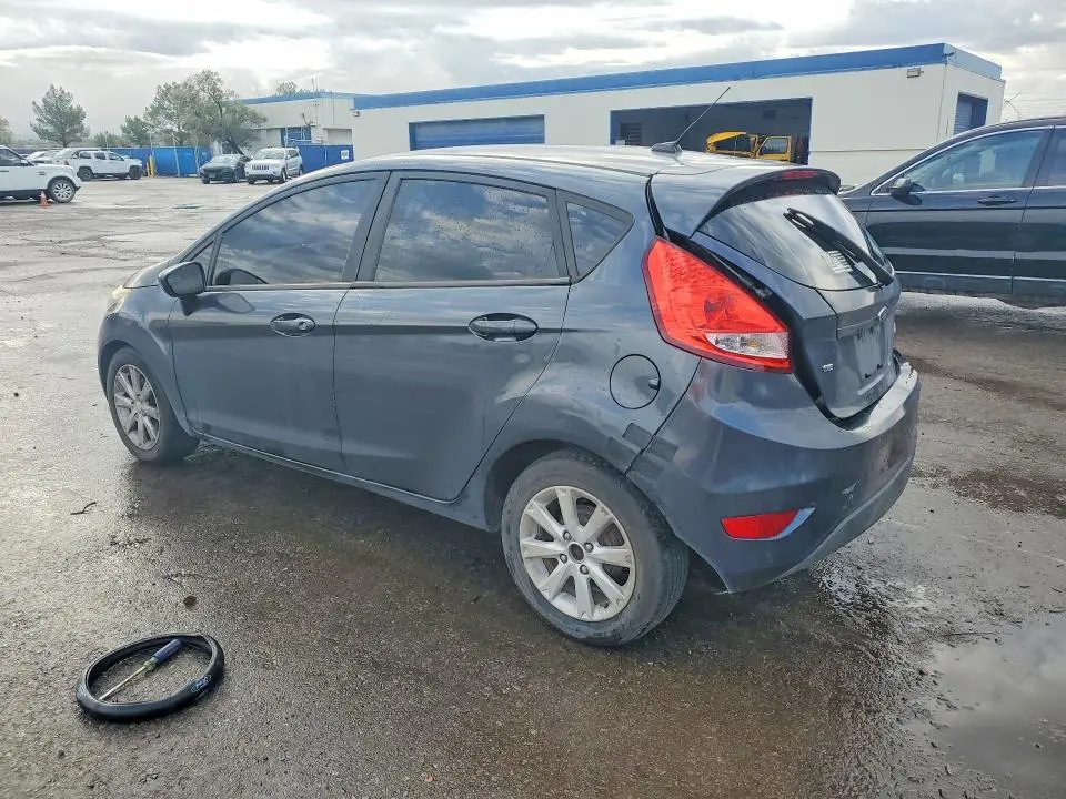 2011 FORD FIESTA SE  