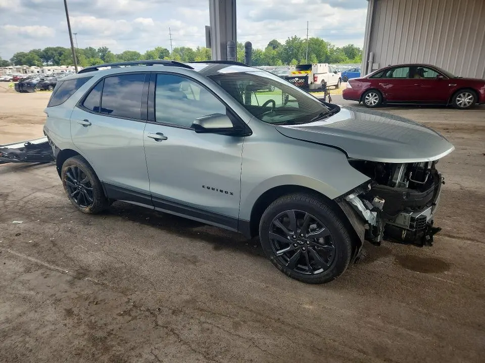 2022 CHEVROLET EQUINOX RS  