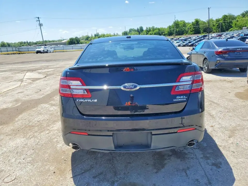 2017 FORD TAURUS SEL  