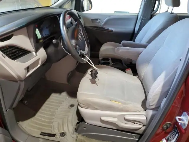 2015 TOYOTA SIENNA   