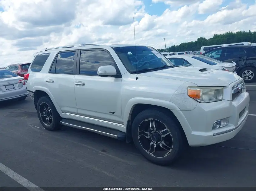 2013 TOYOTA 4RUNNER SR5