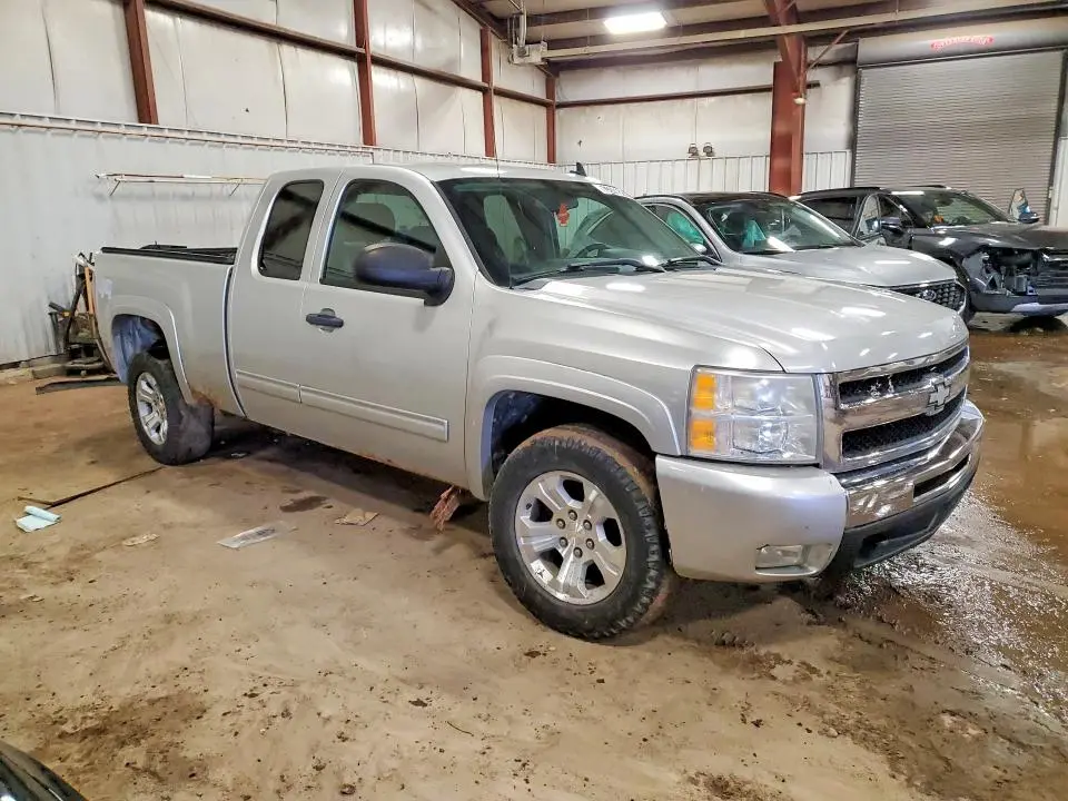 2011 CHEVROLET SILVERADO K1500 LT  