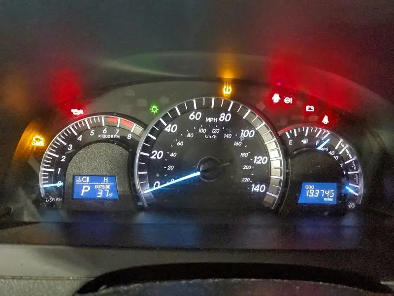 2012 TOYOTA CAMRY BASE  