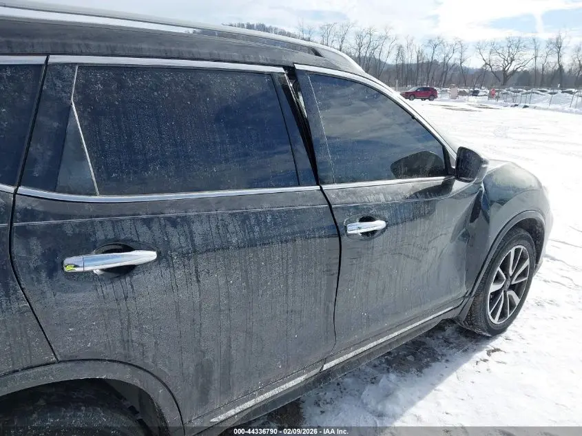 2019 NISSAN ROGUE SL