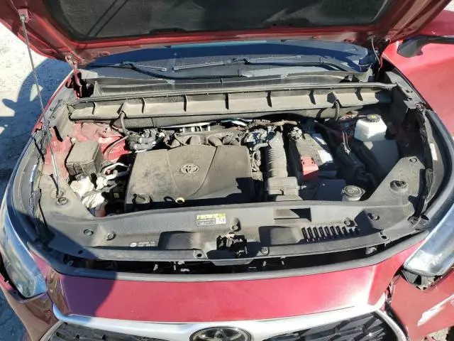 2021 TOYOTA HIGHLANDER XLE  