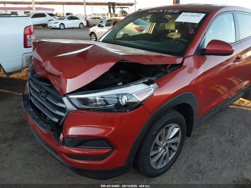 2016 HYUNDAI TUCSON SE