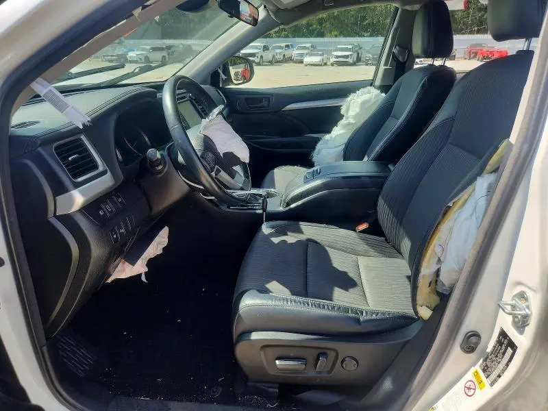 2018 TOYOTA HIGHLANDER LE PLUS  