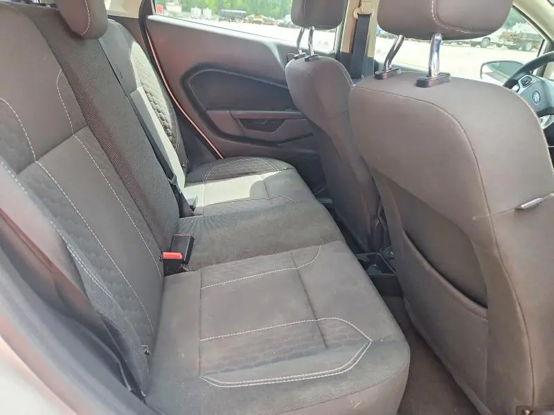 2018 FORD FIESTA SE  