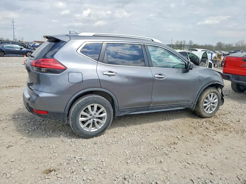 2017 NISSAN ROGUE SV  