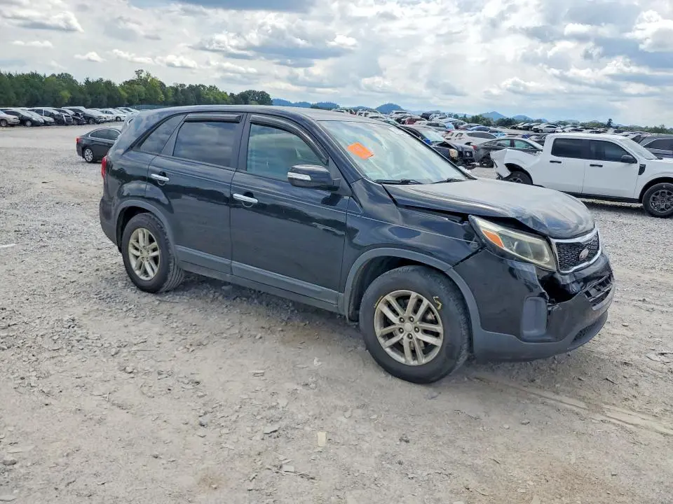 2014 KIA SORENTO LX  