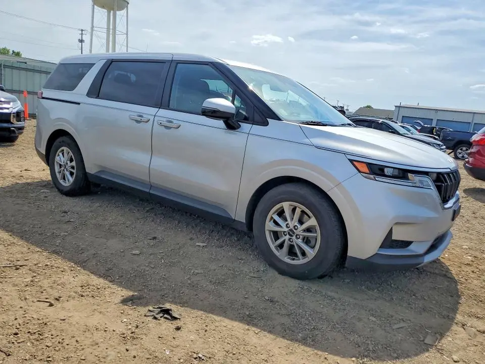 2023 KIA CARNIVAL LX  
