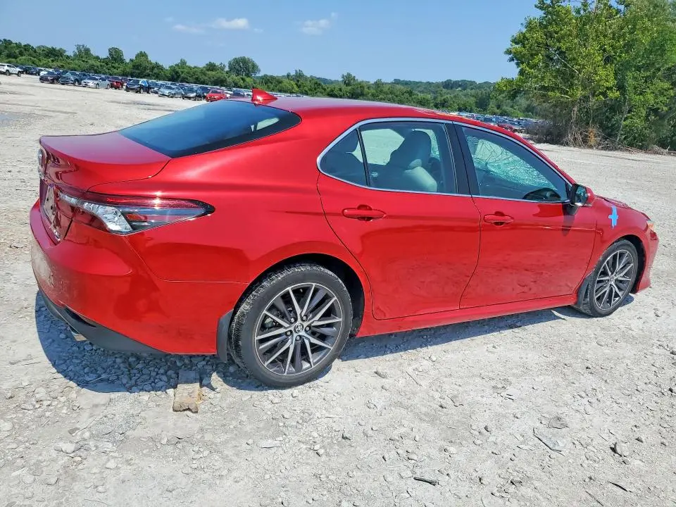 2023 TOYOTA CAMRY XLE  