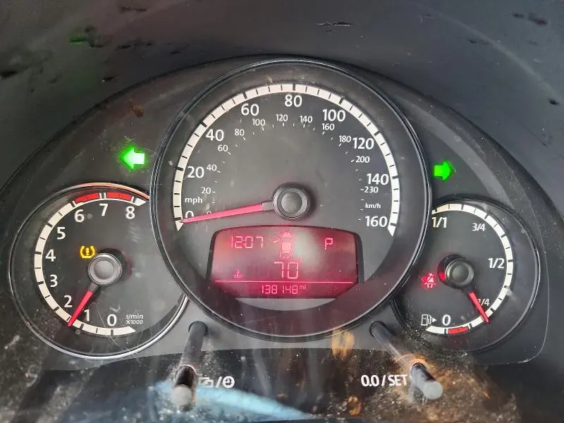 2015 VOLKSWAGEN BEETLE 1.8T  