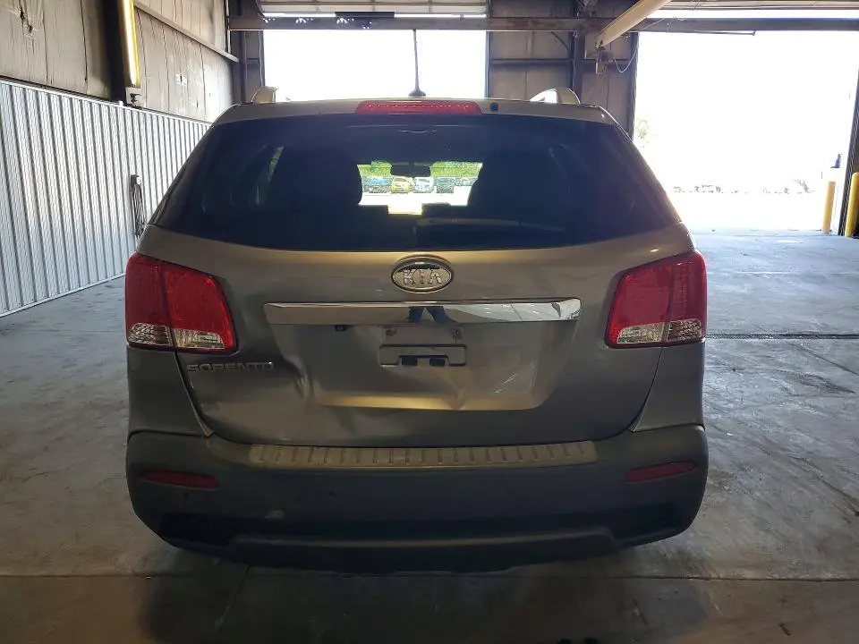 2013 KIA SORENTO LX  