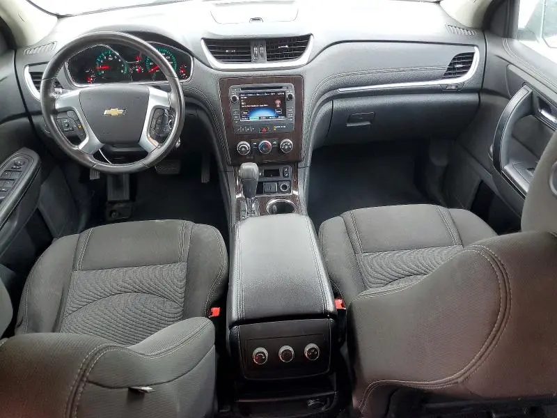 2017 CHEVROLET TRAVERSE LT  