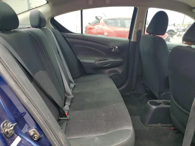 2019 NISSAN VERSA SV  