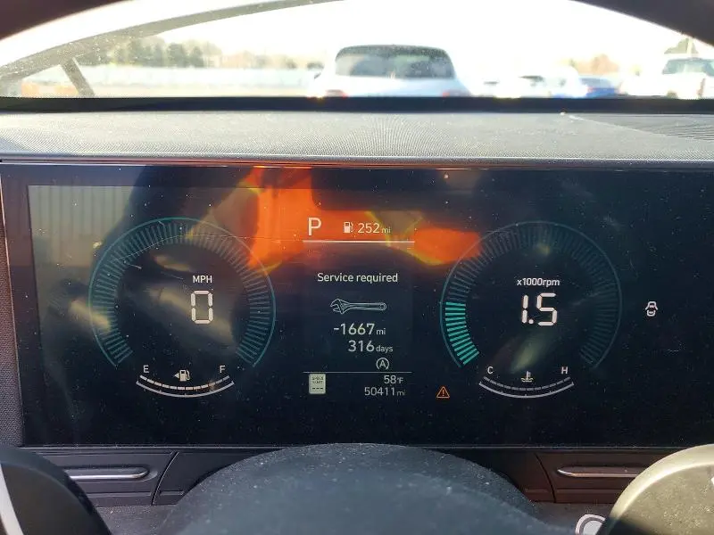 2025 HYUNDAI KONA SE  