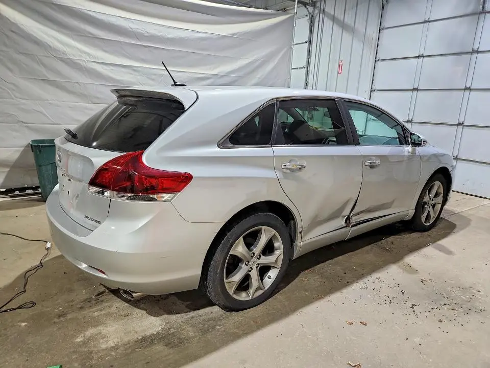 2013 TOYOTA VENZA XLE  