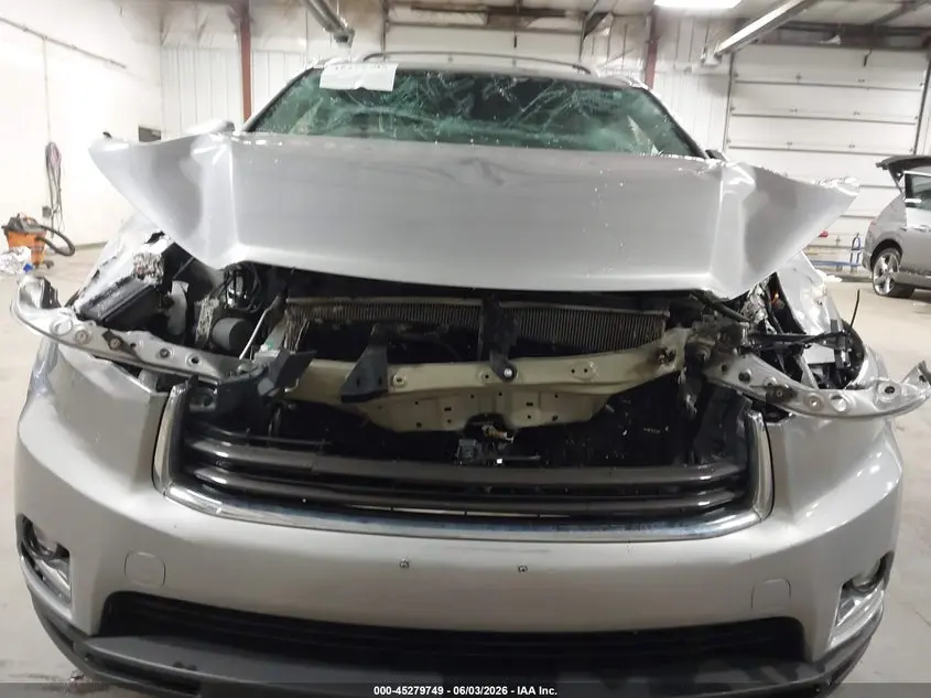 2016 TOYOTA HIGHLANDER LIMITED V6