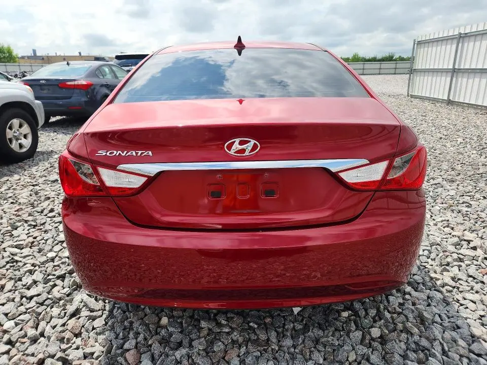 2011 HYUNDAI SONATA GLS  