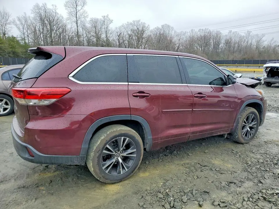 2018 TOYOTA HIGHLANDER LE  
