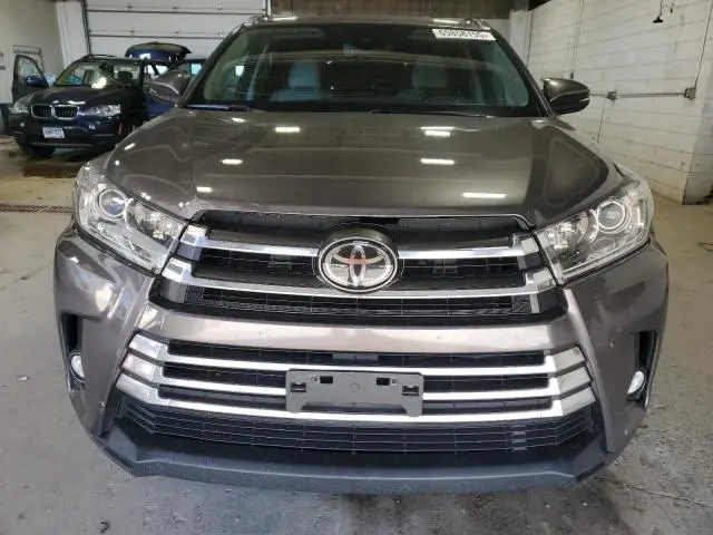2017 TOYOTA HIGHLANDER LIMITED  