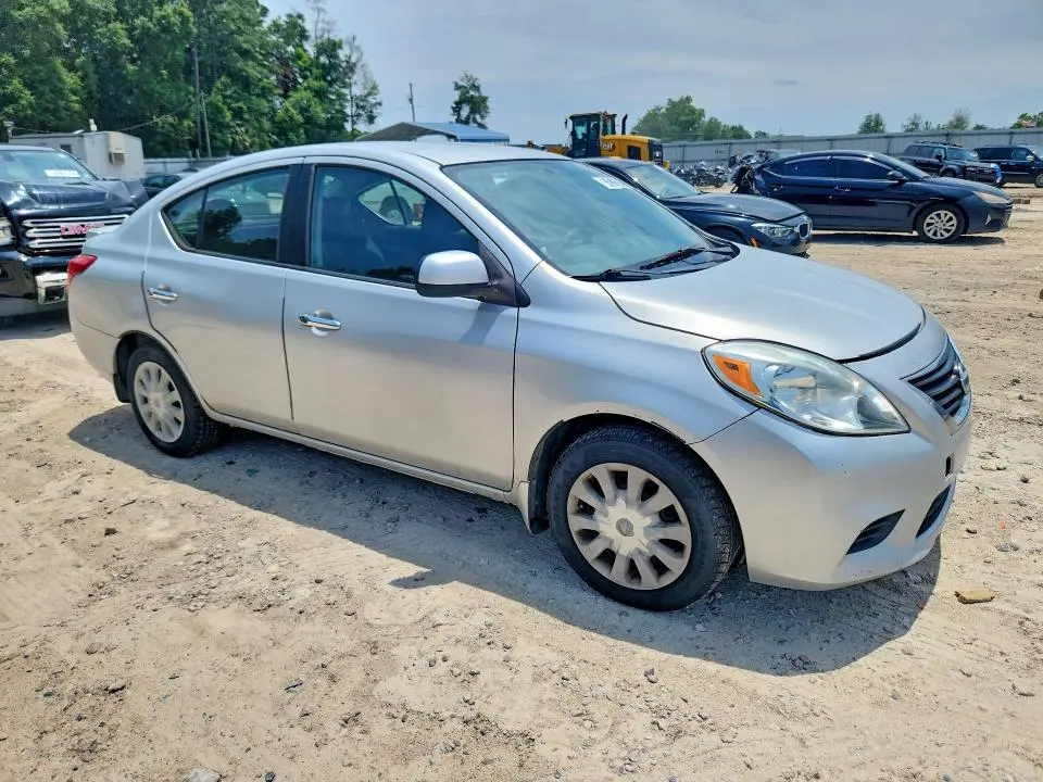 2013 NISSAN VERSA 1.6 S  