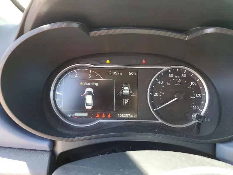 2023 NISSAN VERSA SV  