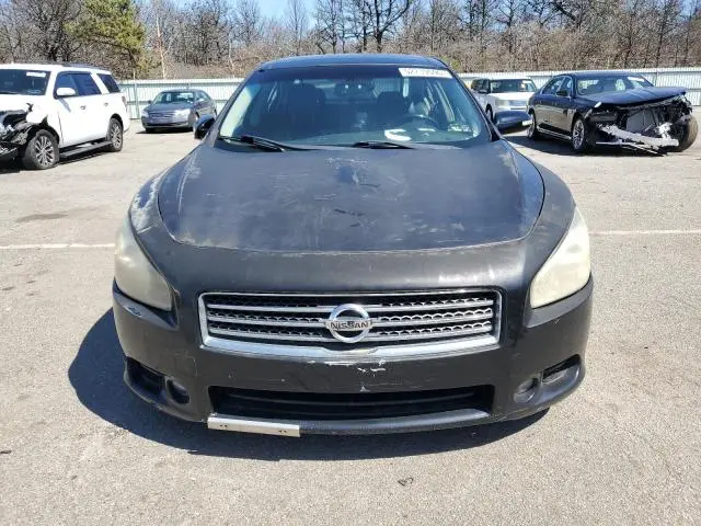 2010 NISSAN MAXIMA S  