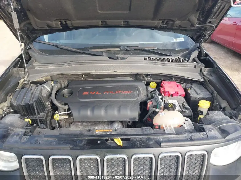 2019 JEEP RENEGADE LATITUDE 4X4