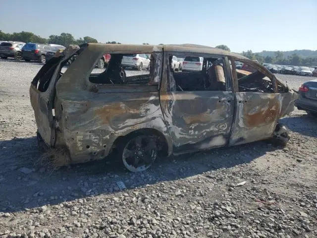 2011 TOYOTA SIENNA BASE 7-PASSENGER  