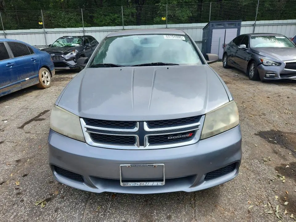 2014 DODGE AVENGER SE  
