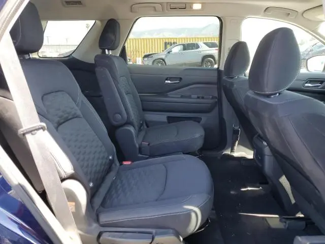 2022 NISSAN PATHFINDER SV  