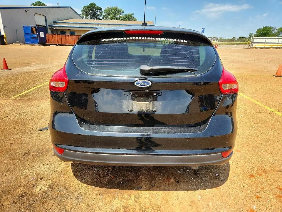 2018 FORD FOCUS SE  