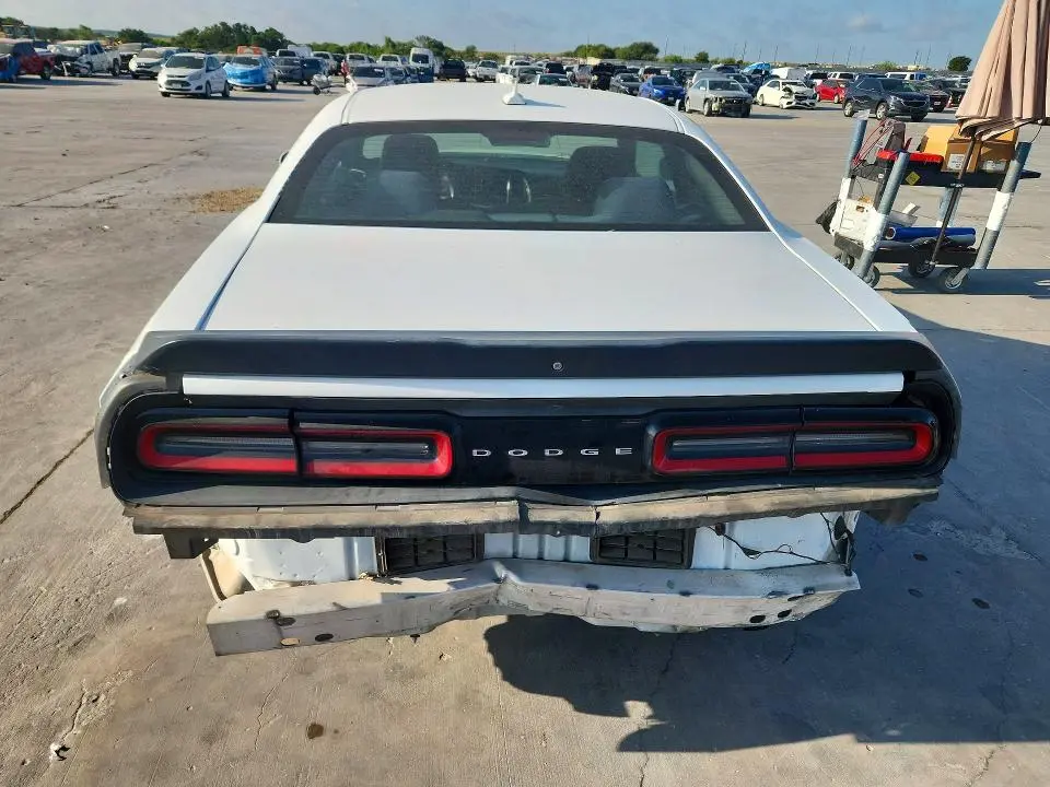 2018 DODGE CHALLENGER SXT  