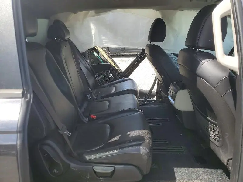 2023 KIA CARNIVAL LX  