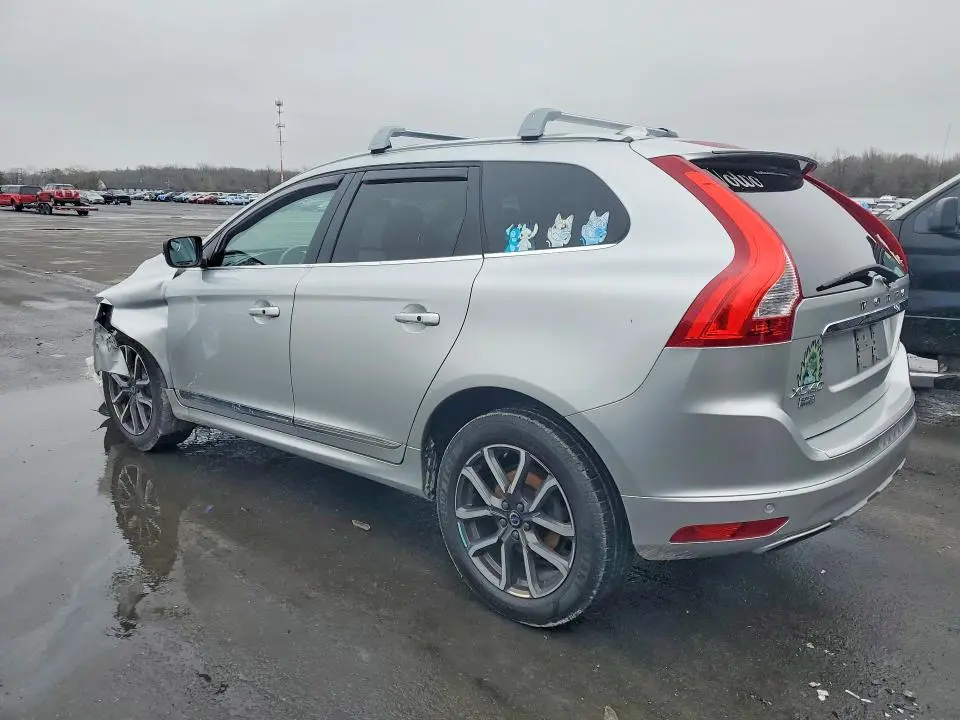 2017 VOLVO XC60 T6 DYNAMIC  