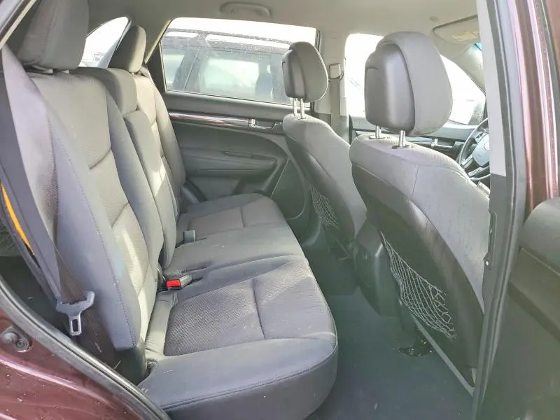 2012 KIA SORENTO BASE  