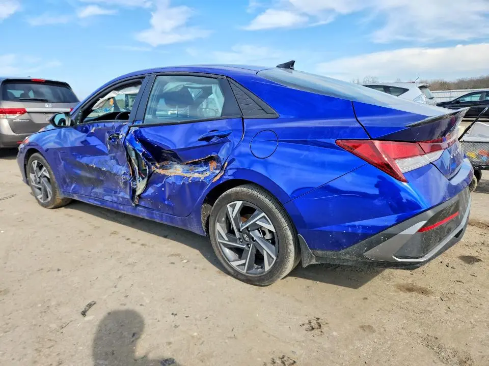 2025 HYUNDAI ELANTRA SEL SPORT  