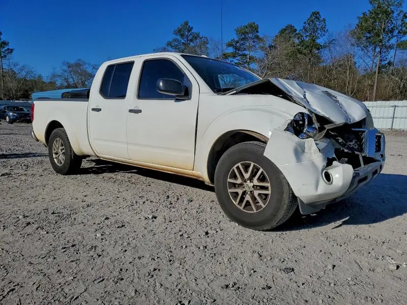 2015 NISSAN FRONTIER SV  