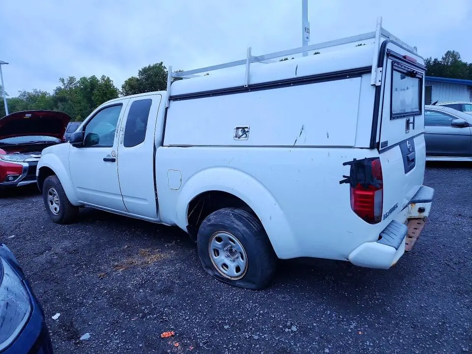 2017 NISSAN FRONTIER S  